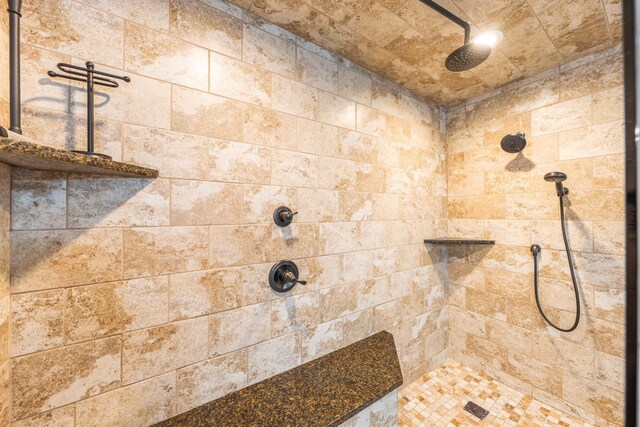 5209 Beachwalk Dr, Miramar Beach, FL 32550 - bathroom with tiled shower
