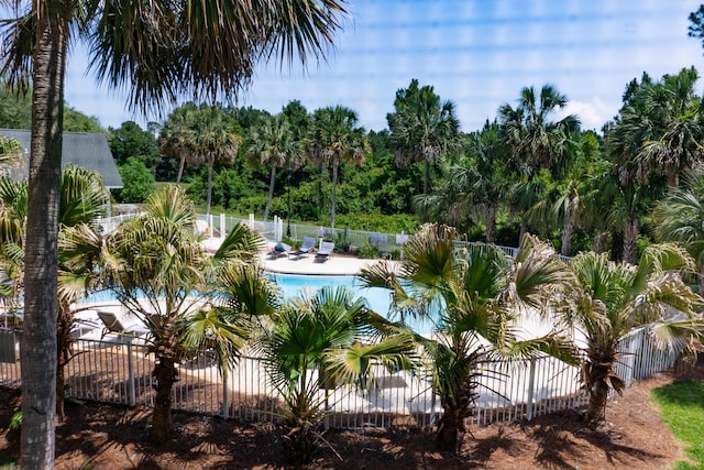 4270 Calinda Ln Apt 326, Niceville, FL 32578 - community pool with a patio area