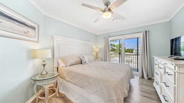 11 Beachside Dr Unit 722, Santa Rosa Beach, FL 32459 - bedroom featuring access to exterior, light wood-style floors, and ceiling fan