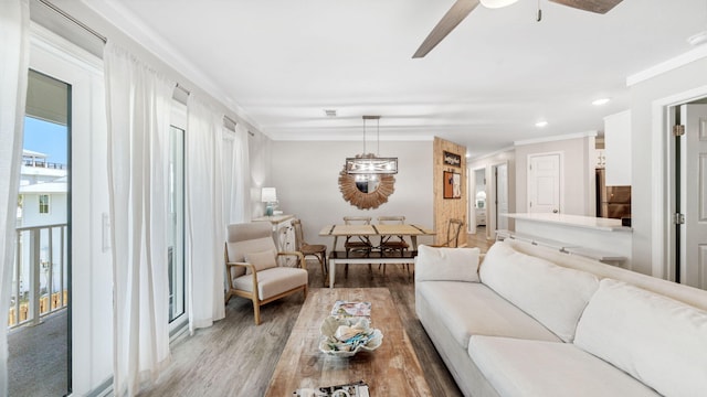 11 Beachside Dr Unit 722, Santa Rosa Beach, FL 32459 - living area featuring ceiling fan, light wood finished floors, ornamental molding, and recessed lighting