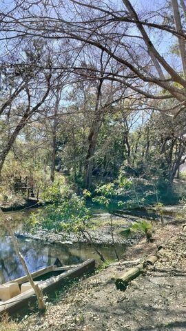 186 Stillwater Rd, Freeport, FL 32439