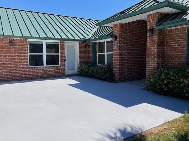 6735 Tidewater Dr, Navarre, FL 32566 - view of patio / terrace
