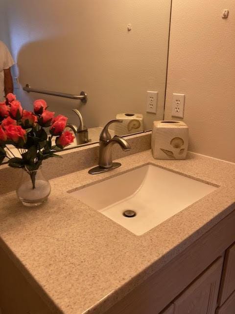 6735 Tidewater Dr, Navarre, FL 32566 - bathroom view of vanity