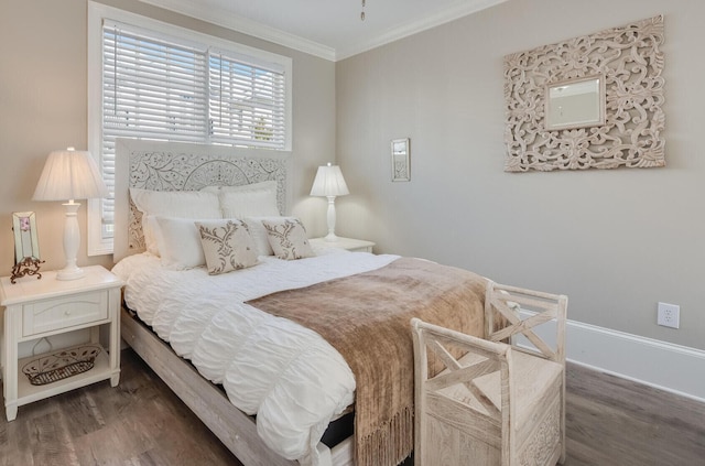 4134 Cobalt Cir Unit Ro14, Panama City, FL 32408 - bedroom featuring wood finished floors, ornamental molding, and baseboards