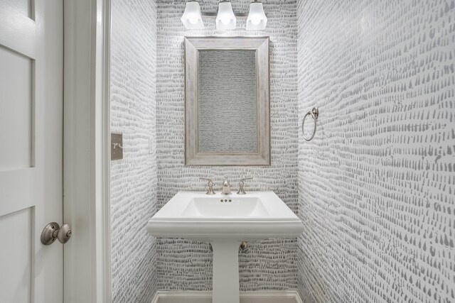 4134 Cobalt Cir Unit Ro14, Panama City, FL 32408 - bathroom with a sink