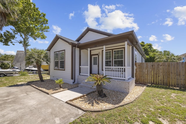 518 Second Ave, Destin, FL 32541 - ranch-style house with covered porch