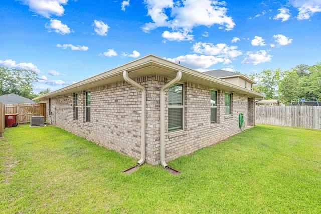 103 Ridgeway Cir, Crestview, FL 32536 - view of side of home with central AC