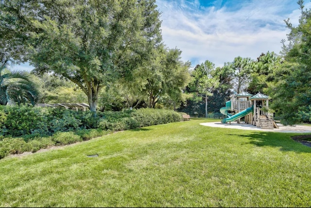 302 Sand Myrtle Trl, Destin, FL 32541 - view of grassy yard