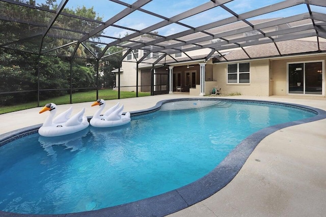 302 Sand Myrtle Trl, Destin, FL 32541 - swimming pool with a patio and glass enclosure