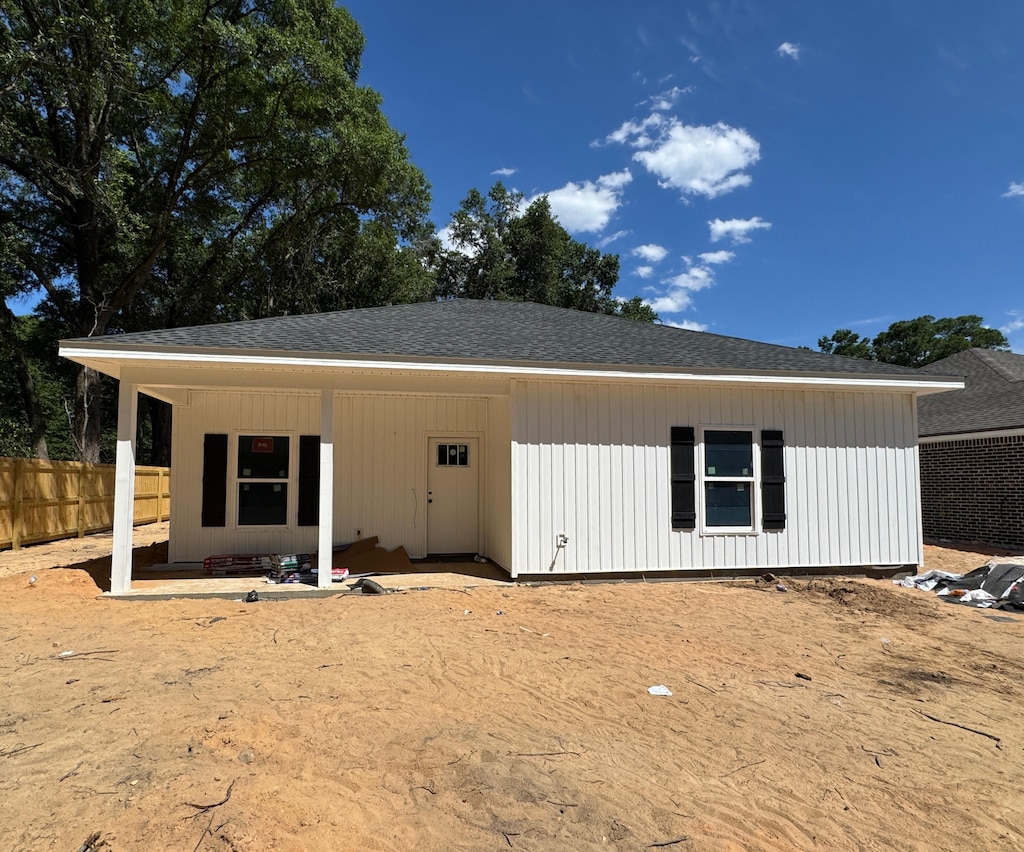 695 E Bowers Ave, Crestview, FL 32539 - view of front of home featuring roof with shingles