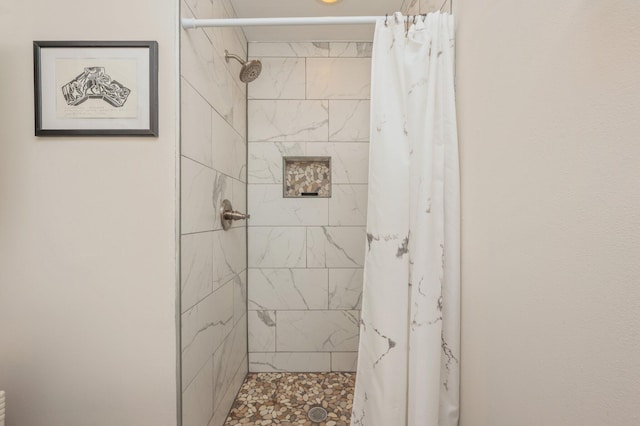 4467 Turnberry Pl, Niceville, FL 32578 - full bathroom featuring a tile shower