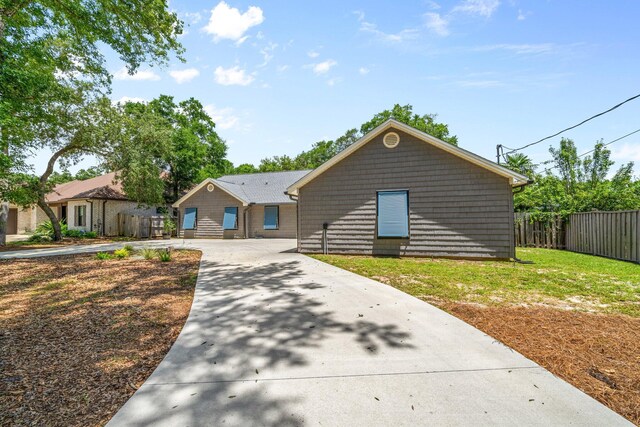 112 Meigs Dr, Shalimar, FL 32579 - view of front of property with driveway
