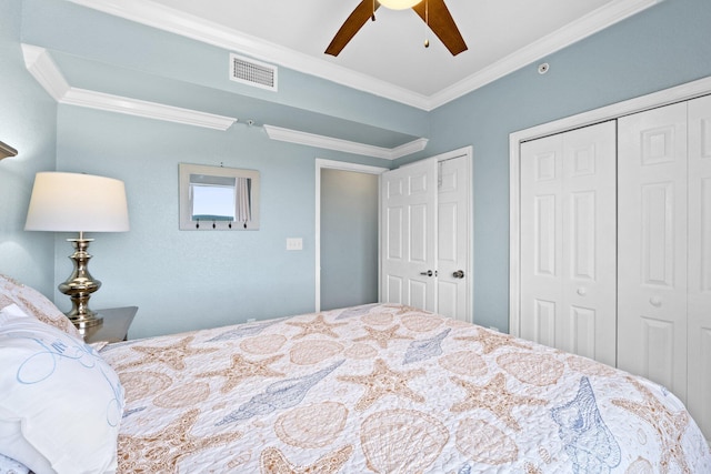 16819 Front Beach Rd Unit 2300, Panama City Beach, FL 32413 - bedroom featuring ornamental molding and ceiling fan
