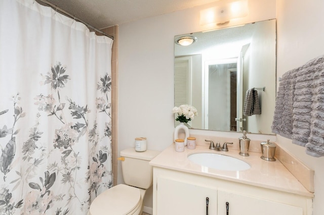 104 Country Club Dr Unit 104, Niceville, FL 32578 - full bathroom with vanity, toilet, and curtained shower