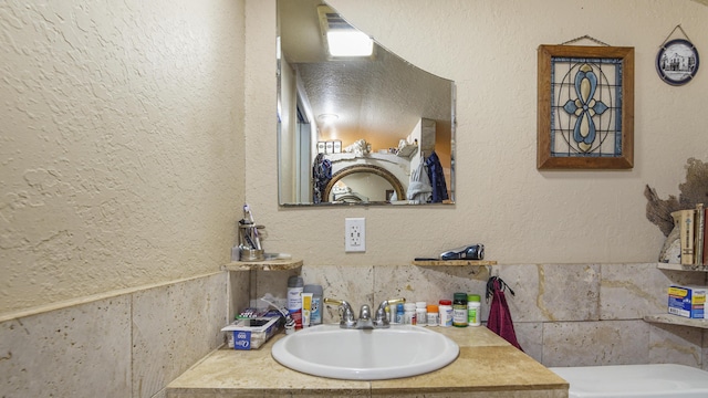 841 N 1st St, Defuniak Springs, FL 32433 - bathroom with vanity