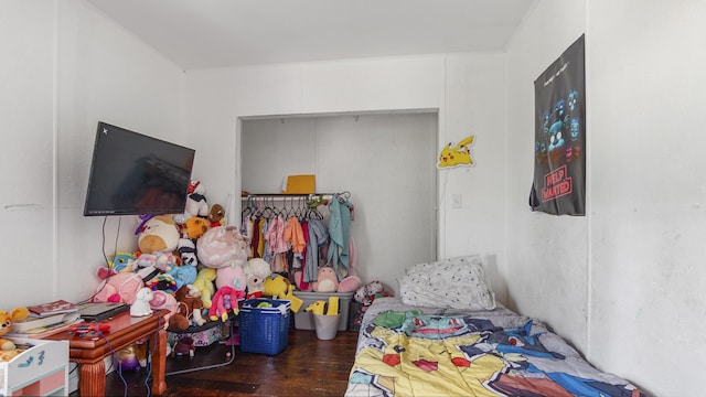 841 N 1st St, Defuniak Springs, FL 32433 - bedroom with hardwood / wood-style flooring
