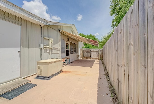 3892 Belmar Pl, Chipley, FL 32428 - view of patio featuring a gate