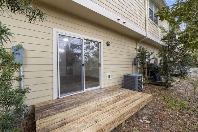 15284 331 Business Unit 11B, Freeport, FL 32439 - deck featuring central AC unit