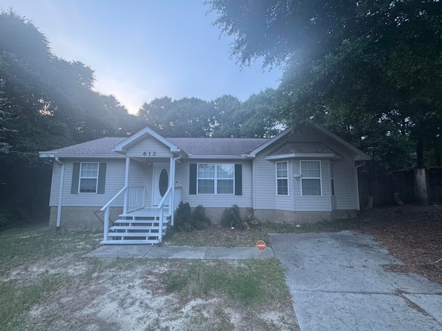 612 Jeremy Ct, Crestview, FL 32539 - view of front of home