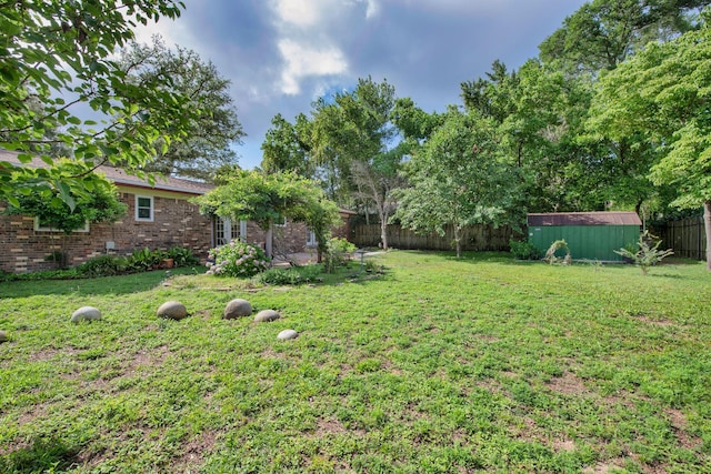 709 Russell Blvd, Fort Walton Beach, FL 32547 - view of yard