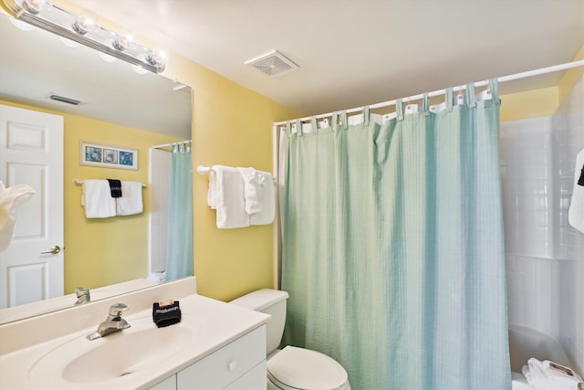 895 Santa Rosa Blvd Unit 707, Fort Walton Beach, FL 32548 - bathroom featuring vanity, toilet, and shower / bathtub combination with curtain
