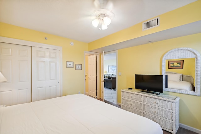 895 Santa Rosa Blvd Unit 707, Fort Walton Beach, FL 32548 - bedroom with a closet and baseboards
