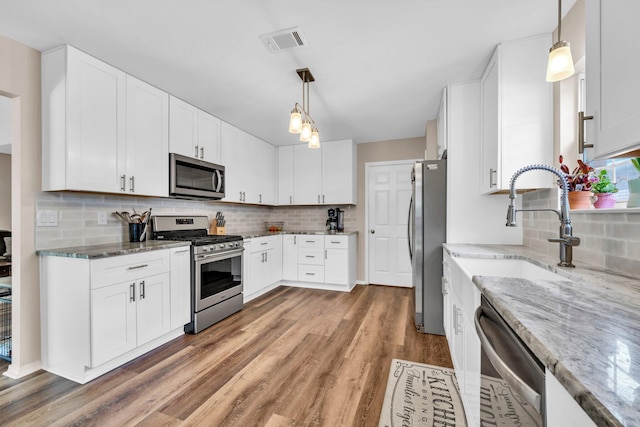 4559 Castlewood Ln, Niceville, FL 32578