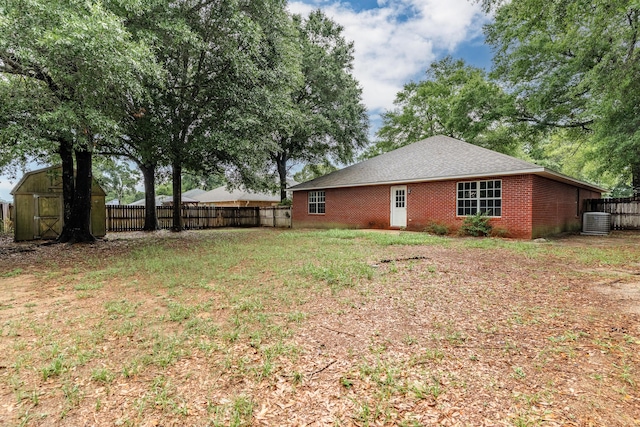 209 Warrior St, Crestview, FL 32536 - fenced backyard with central air condition unit