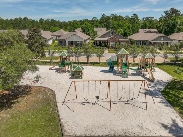 50 Oyster Blvd, Freeport, FL 32439 - surrounding community with a residential view