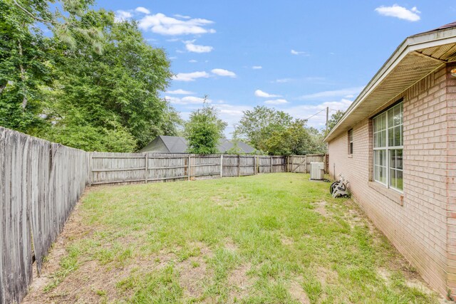 2803 Macgregor Ln, Crestview, FL 32539 - view of yard