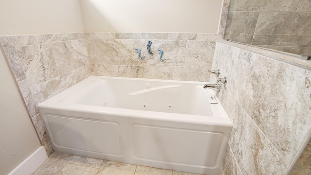 108 Colony Bay Harbour Dr, Panama City Beach, FL 32407 - full bath featuring a whirlpool tub