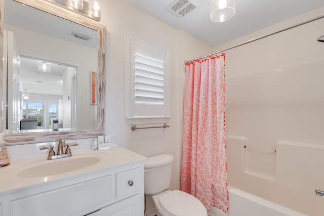 8436 Gulf Blvd Unit 734, Navarre, FL 32566 - bathroom with toilet, vanity, and shower / tub combo