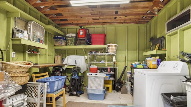 2765 Shade Tree Ln, Ponce De Leon, FL 32455 - storage featuring washer / dryer