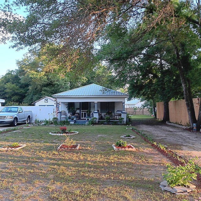 72 Park Ave, Defuniak Springs, FL 32435 - view of yard with a porch