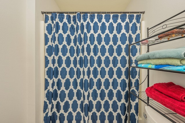 6229 Flash Ln, Crestview, FL 32536 - full bath with toilet and curtained shower