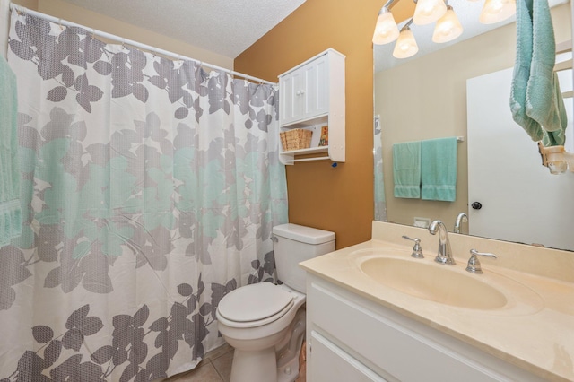 6256 Misty Ln, Crestview, FL 32539 - full bath featuring toilet, vanity, tile patterned flooring, and curtained shower