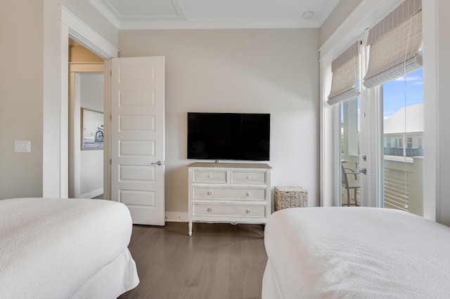23 E York Ln Unit C, Inlet Beach, FL 32461 - bedroom with wood finished floors, crown molding, and baseboards