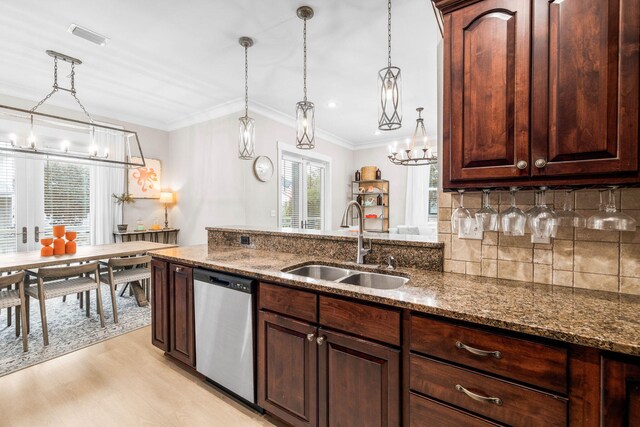 310 Morgans Trl, Santa Rosa Beach, FL 32459 - kitchen with dishwasher, a sink, a chandelier, crown molding, and light wood-type flooring