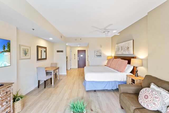 5000 S Sandestin Blvd Unit 7105, Miramar Beach, FL 32550 - bedroom featuring light wood-style floors, baseboards, and a ceiling fan