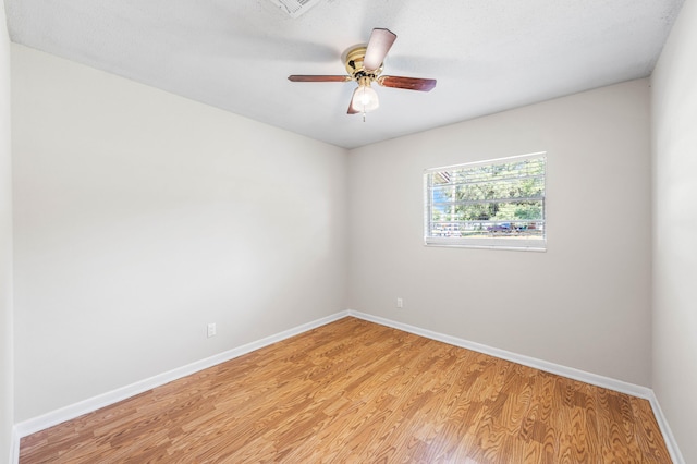 814 Tuxedo Dr, Fort Walton Beach, FL 32547 - empty room featuring light wood finished floors, baseboards, and ceiling fan
