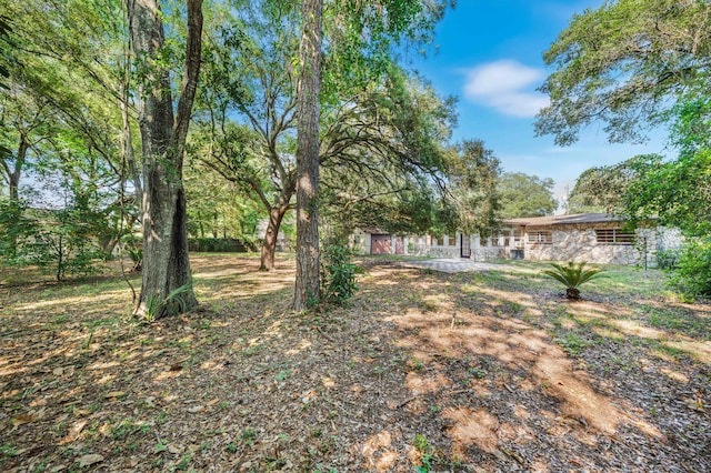 814 Tuxedo Dr, Fort Walton Beach, FL 32547 - view of yard