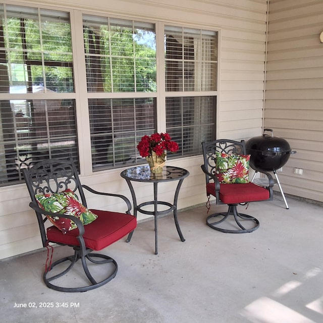5848 Saratoga Dr, Crestview, FL 32536 - view of patio with grilling area