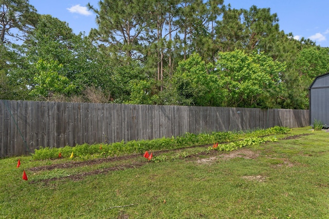 7302 Manatee St, Navarre, FL 32566 - view of yard
