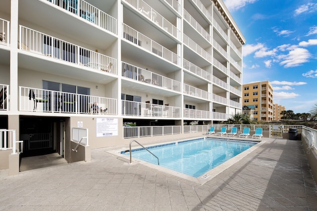 376 Santa Rosa Blvd Unit 101, Fort Walton Beach, FL 32548 - community pool with a patio