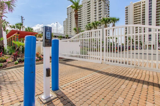 8499 Gulf Blvd Unit 303, Navarre, FL 32566 - view of gate
