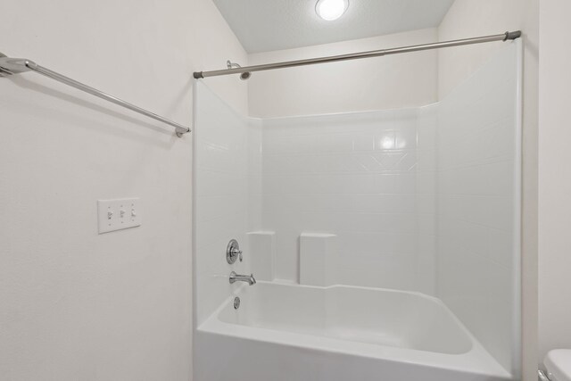 2131 Wilsons Plover Cir, Navarre, FL 32566 - bathroom with toilet and shower / bath combination