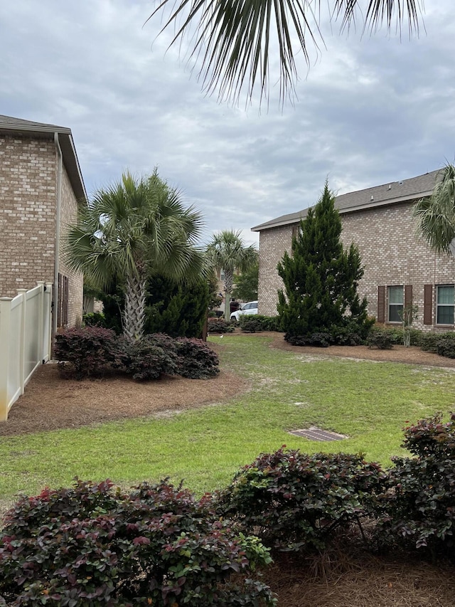 2131 Wilsons Plover Cir, Navarre, FL 32566 - view of yard