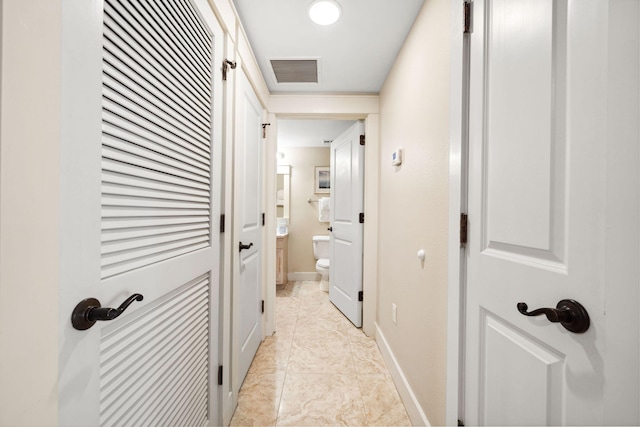 9100 Baytowne Wharf Blvd Unit 261, Miramar Beach, FL 32550 - corridor featuring baseboards