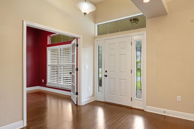 201 Pinque Coat Ct, Crestview, FL 32536 - foyer with hardwood / wood-style floors and baseboards