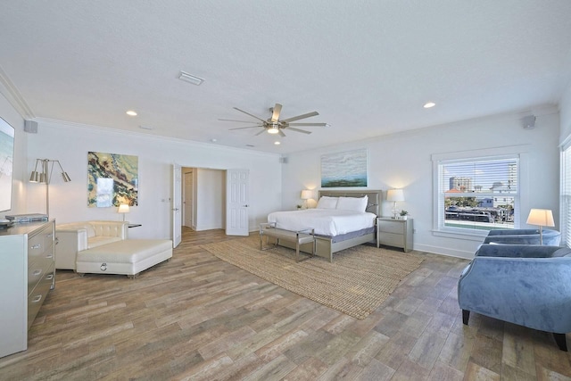 330 Tang O Mar Dr, Destin, FL 32550 - bedroom with light wood-style flooring, crown molding, recessed lighting, and a ceiling fan
